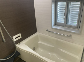 【浴室】 | ジオグランデ梅田茶屋町レジデンス | 窓付いてます！