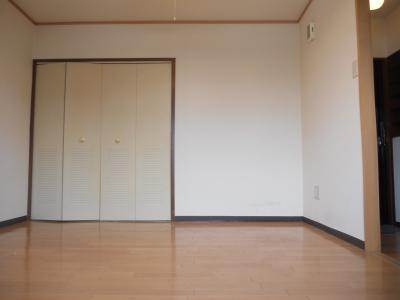 コーポ津田の子供部屋|洋室