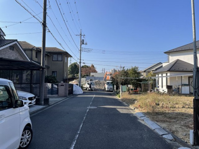 【前面道路含む現地写真】 | 仲介手数料無料　多摩市永山5丁目新築戸建て１棟　１号棟