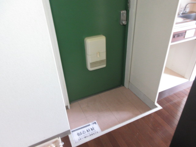 【玄関】 | ルミエール1号館