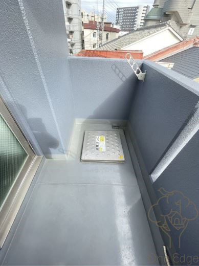 LEON新大阪のバルコニー