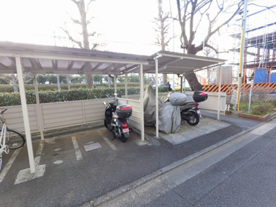 【その他共用部分】 | 野庭団地６０８－４号棟 | バイク置場です。
