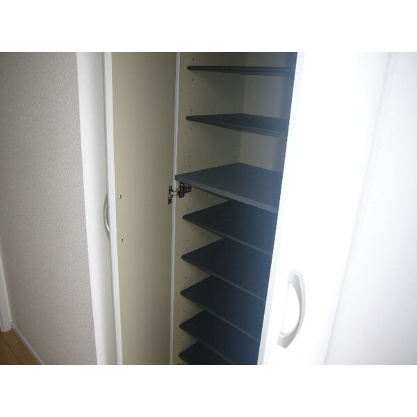 LA　VERDE（ラ　ヴェルデ）の玄関