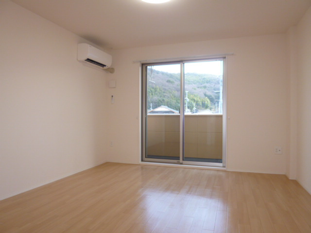 サージュの居間・リビング|洋室