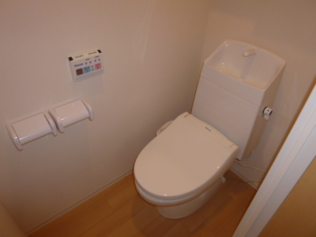 サージュのトイレ|シャワー付きトイレ