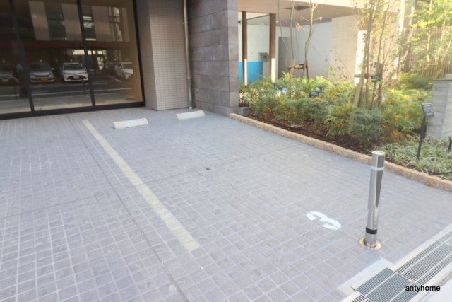 アーバネックス新町　仲介手数料無料の駐車場