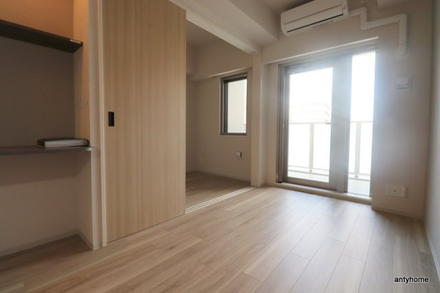 アーバネックス新町　仲介手数料無料の居間・リビング