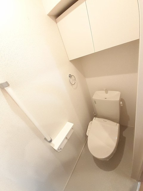 ジーク・シュヴェーアトのトイレ|♪温水洗浄便座付きトイレ♪