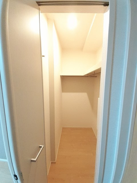 ジーク・シュヴェーアトの収納|♪大量収納のクローゼット♪