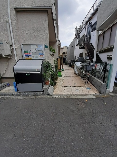 ジーク・シュヴェーアトのその他共用部分|♪敷地内ゴミストッカー♪