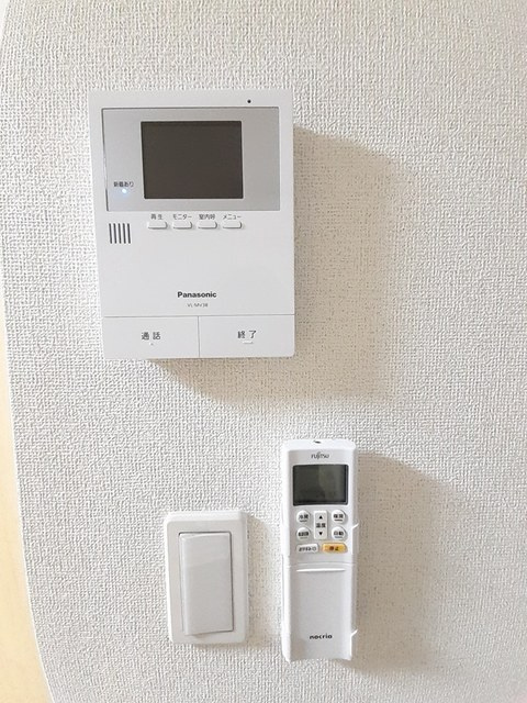 ジーク・シュヴェーアトの設備|☆TV付きモニターフォンで横紋者を確認出来ます☆