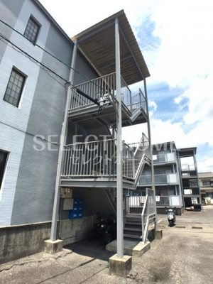 【エントランス】 | ハイツ第二平地 | 落ち着いたエントランスです