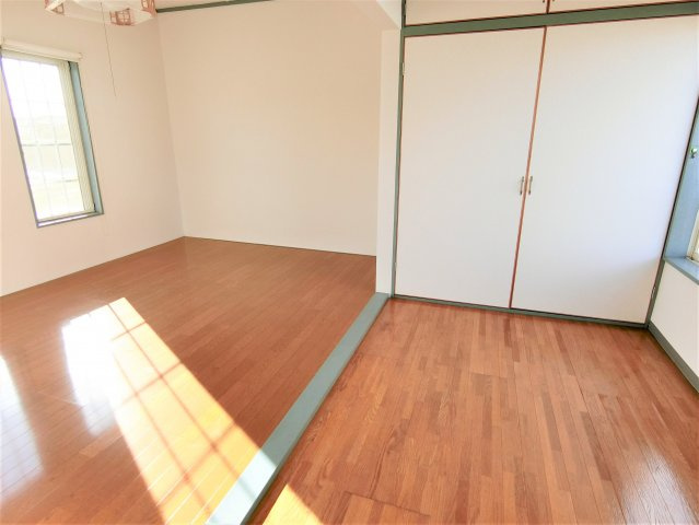茂原市長尾のアパートの洋室