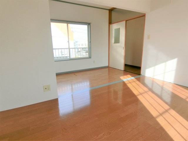 茂原市長尾のアパートの洋室