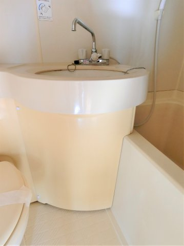 茂原市長尾のアパートの洗面所