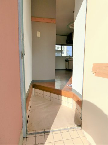 茂原市長尾のアパートの玄関