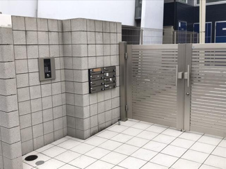 【エントランス】