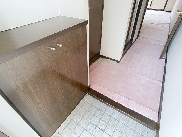 朝日プラザエザース山形中央Ⅱの玄関