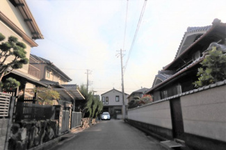 【前面道路含む現地写真】