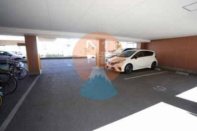 【駐車場】 | ジュネス西湘 | 駐車場です