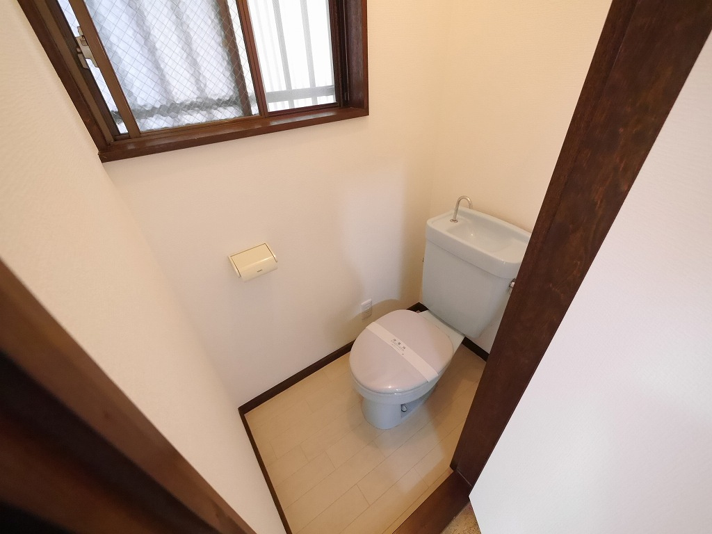 長田区大日丘町3丁目4-10戸建のトイレ