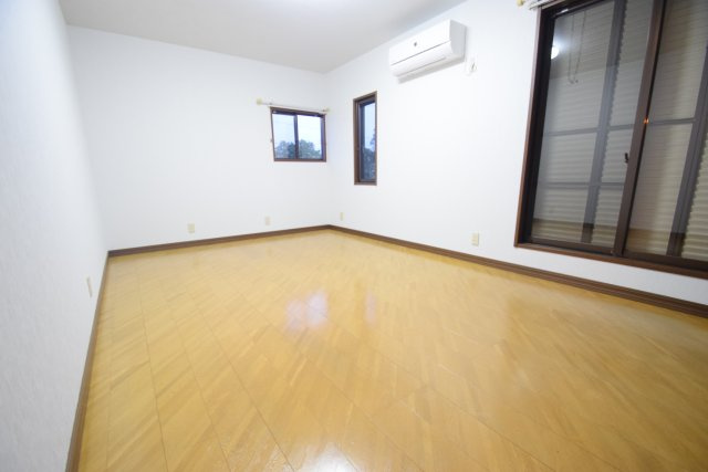 【寝室】 | 使い勝手のいい寝室です