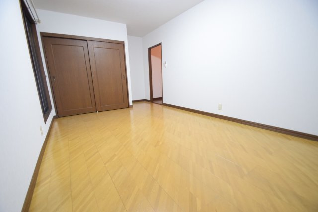 【寝室】 | ゆとりの広さです