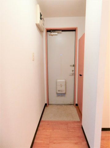 アサヒコーポの玄関