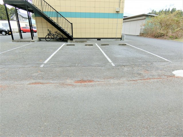 アサヒコーポの駐車場