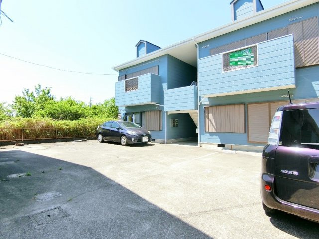 早野アパートBの駐車場