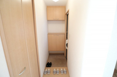 【玄関】 | クワトロピーチタウンⅠ