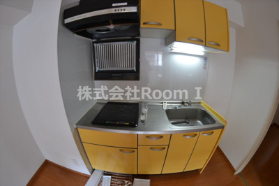 【キッチン】 | セントロイヤルクラブ谷町 | コンパクトなキッチンで掃除もラクラク