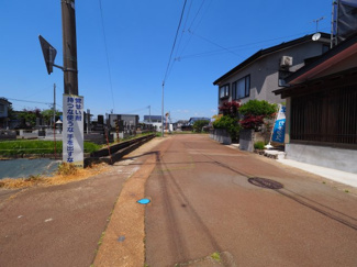 【前面道路含む現地写真】