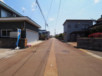 【前面道路含む現地写真】