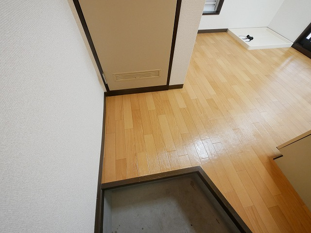 タウニィ高畑の玄関|ゆったりとした玄関です