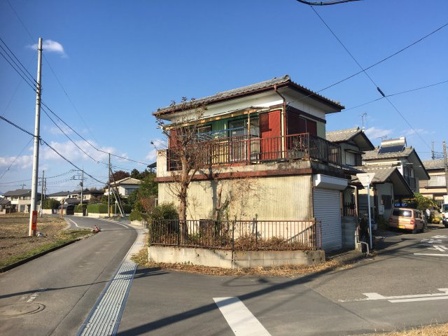 藤岡市上戸塚　中古の前面道路含む現地写真|前面道路含む現地写真です