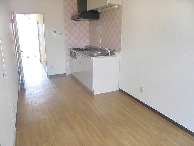 ロイヤルコーポ西明石の居間・リビング