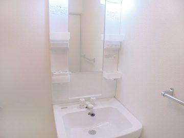 ロイヤルコーポ西明石の独立洗面台