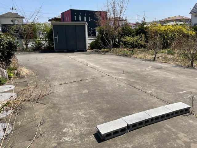 藤岡市上大塚　中古一戸建ての駐車場