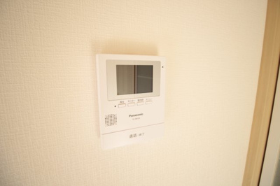 【セキュリティ】 | メゾンエトワール | 来訪者が確認できるTV付インターフォン