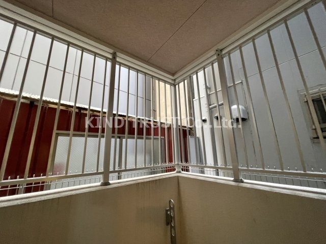 セレニテ梅田ESTのバルコニー|外からの目が気にならないバルコニーで洗濯物が干せます