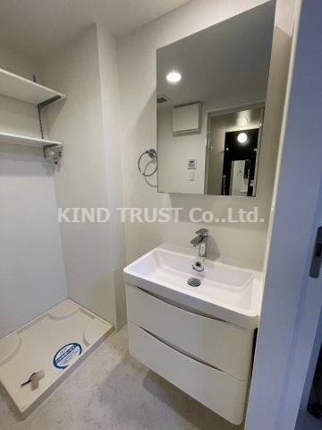 セレニテ梅田ESTの独立洗面台|使いやすい独立洗面台です