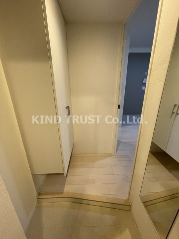 セレニテ梅田ESTの玄関|ゆったりとした玄関です