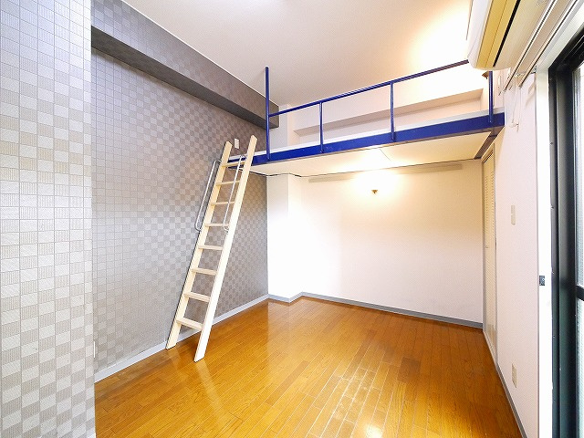 シティパレスＪＲ郡山駅前Ｐ２の内装|グレーと青がおしゃれです