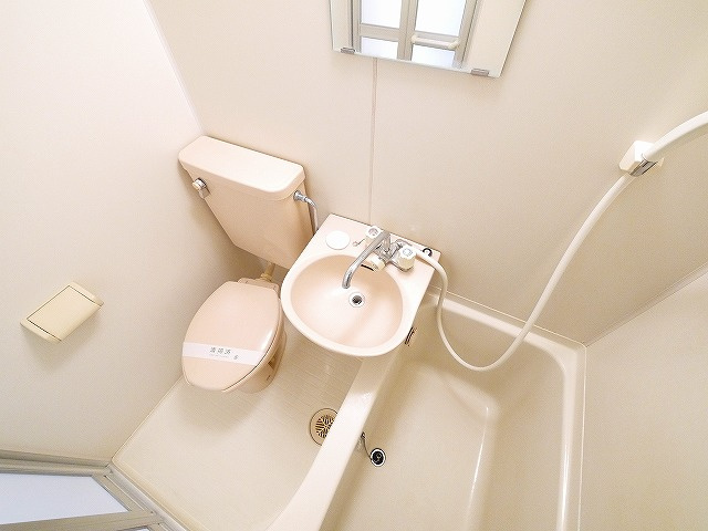 シティパレスＪＲ郡山駅前Ｐ２の浴室|クリーム色で落ち着いたお風呂場です