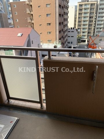 天満リバーサイドプラザのバルコニー|暖かな日差しのふりそそぐバルコニー