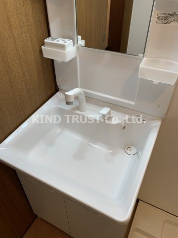 天満リバーサイドプラザの洗面所|シャワー付き洗面台です