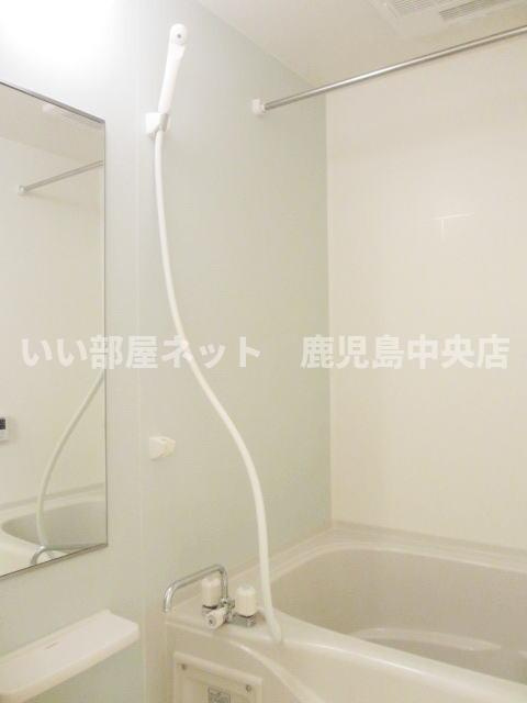 2階浴室（B202）