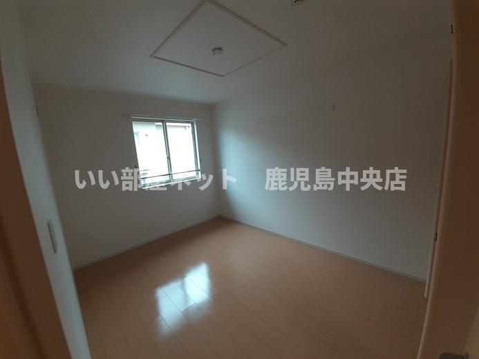 2階南側洋室（B101）