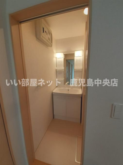 2階洗面台（B202）